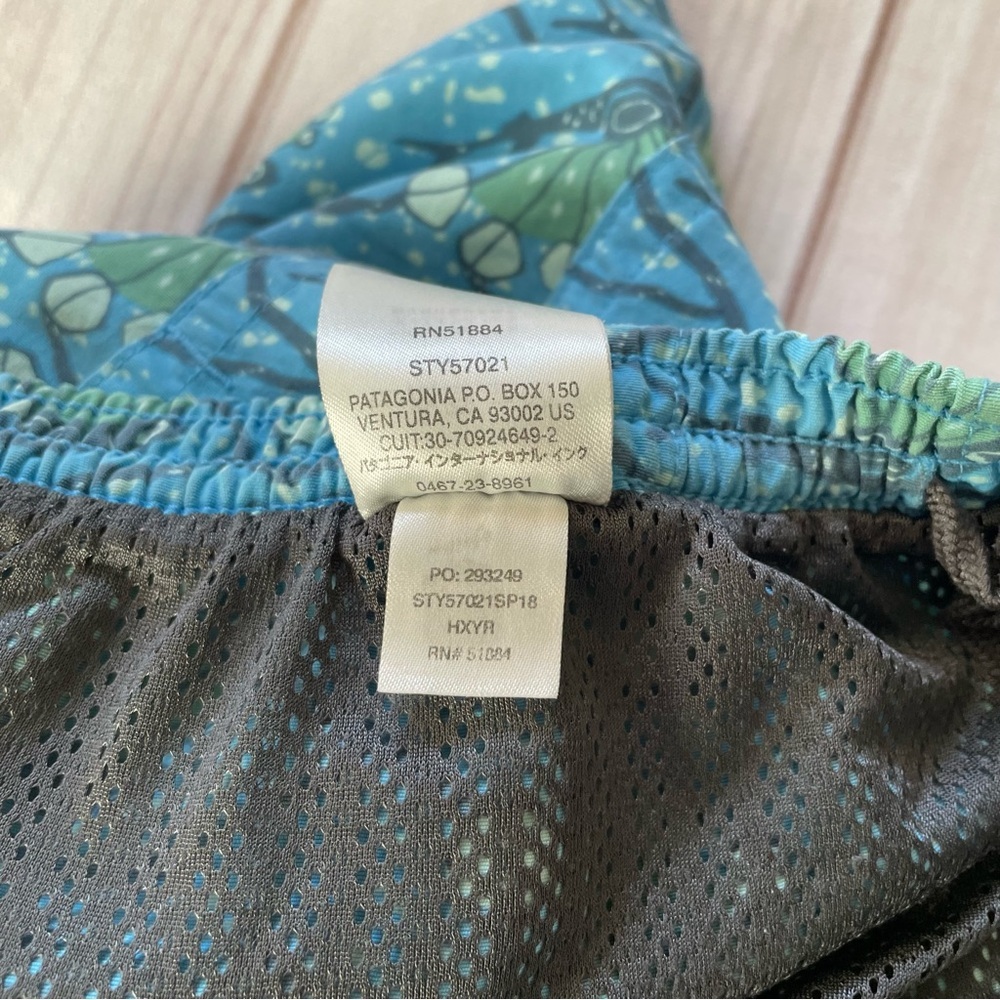 Patagonia Baggies Swim Shorts Mens S Blue 4.5” Long Hexy Fish Radar Active Lined - Picture 13 of 13